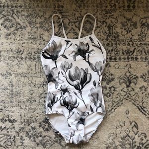 Brand New Elevé leoatrd! Never worn!